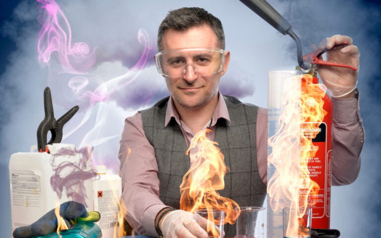 Mark Thompson's Spectacular Science Show 2
